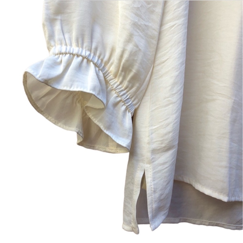 Split Neck Ruffled Blouse, Winter White NWT Women’s Size Small - Picture 7 of 9